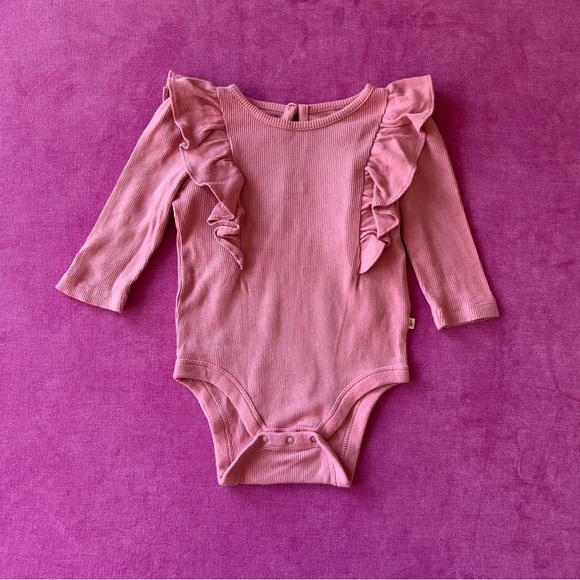 GAP Rip Knit Ruffle Long Sleeve Bodysuit - Picture 1 of 4